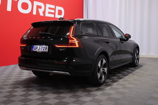 Volvo V60 Cross Country vaihtoauto