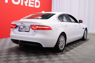 Jaguar XE vaihtoauto