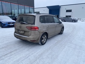 Volkswagen Touran vaihtoauto