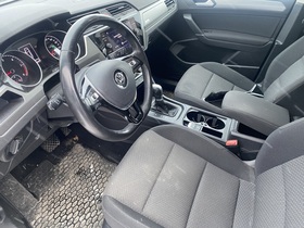 Volkswagen Touran vaihtoauto