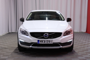 Volvo V60 Cross Country vaihtoauto