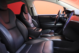 Tesla Model X vaihtoauto