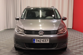 Volkswagen Touran vaihtoauto