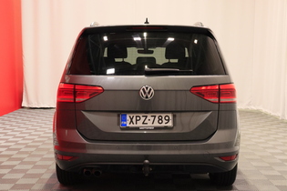 Volkswagen Touran vaihtoauto