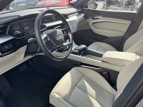 Audi Q8 e-tron vaihtoauto