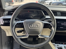 Audi Q8 e-tron vaihtoauto