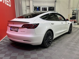 Tesla Model 3 vaihtoauto