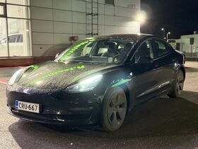 Tesla Model 3 vaihtoauto