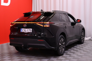 Toyota bZ4X vaihtoauto