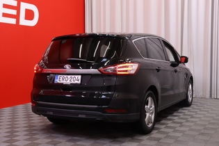 Ford S-MAX vaihtoauto