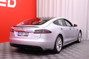Tesla Model S vaihtoauto