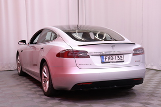 Tesla Model S vaihtoauto