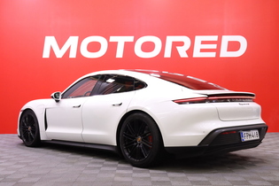 Porsche Taycan vaihtoauto