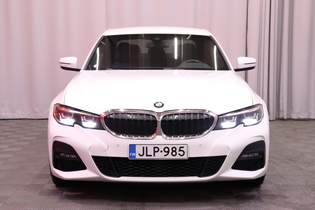 BMW 330 vaihtoauto