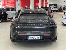 Porsche Taycan vaihtoauto