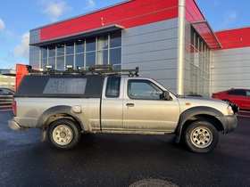 Nissan NP300 vaihtoauto