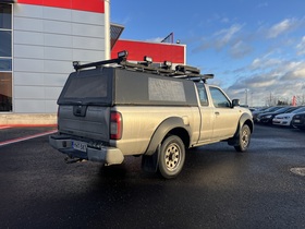 Nissan NP300 vaihtoauto