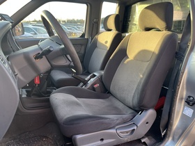 Nissan NP300 vaihtoauto