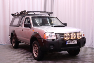 Nissan NP300 vaihtoauto