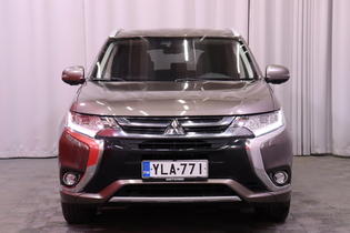 Mitsubishi Outlander PHEV vaihtoauto