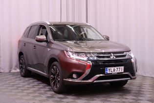 Mitsubishi Outlander PHEV vaihtoauto