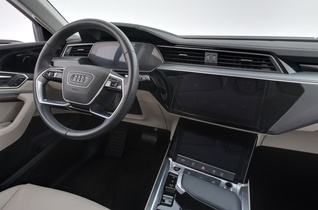 Audi Q8 e-tron vaihtoauto