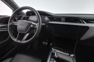 Audi Q8 e-tron vaihtoauto