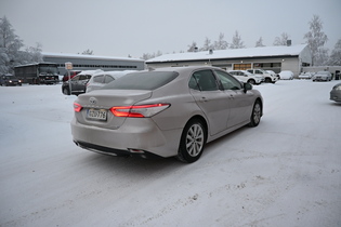 Toyota Camry vaihtoauto