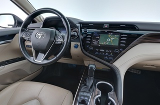 Toyota Camry vaihtoauto
