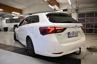 Toyota Avensis vaihtoauto