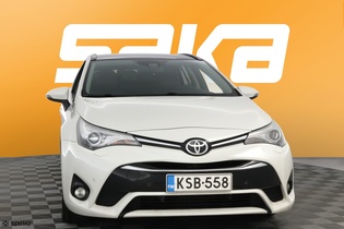 Toyota Avensis vaihtoauto