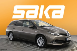 Toyota Auris vaihtoauto