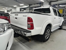 Toyota Hilux vaihtoauto