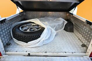 Toyota Hilux vaihtoauto