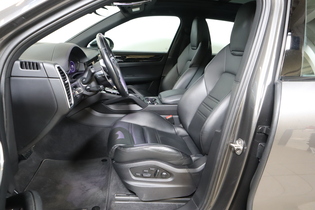 Porsche Cayenne vaihtoauto