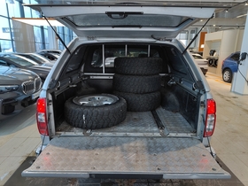 Nissan Navara vaihtoauto