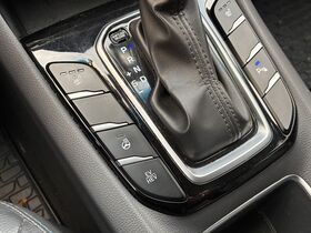 Hyundai IONIQ hybrid vaihtoauto