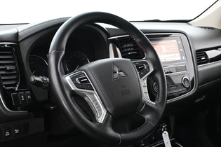 Mitsubishi Outlander PHEV vaihtoauto