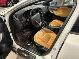 Volvo V40 Cross Country vaihtoauto