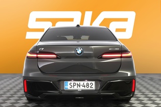 BMW i7 vaihtoauto