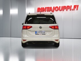 Volkswagen Touran vaihtoauto