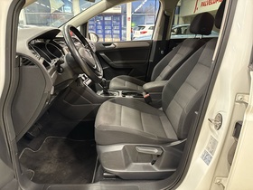 Volkswagen Touran vaihtoauto