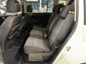 Volkswagen Touran vaihtoauto