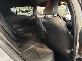 Toyota C-HR vaihtoauto