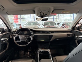 Audi e-tron vaihtoauto