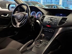 Honda Accord vaihtoauto