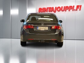 Honda Accord vaihtoauto