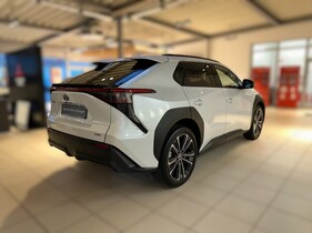 Toyota bZ4X vaihtoauto