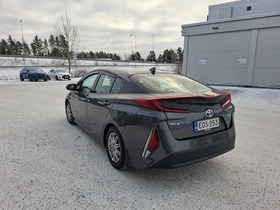 Toyota Prius Plug-in vaihtoauto