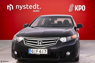 Honda Accord vaihtoauto